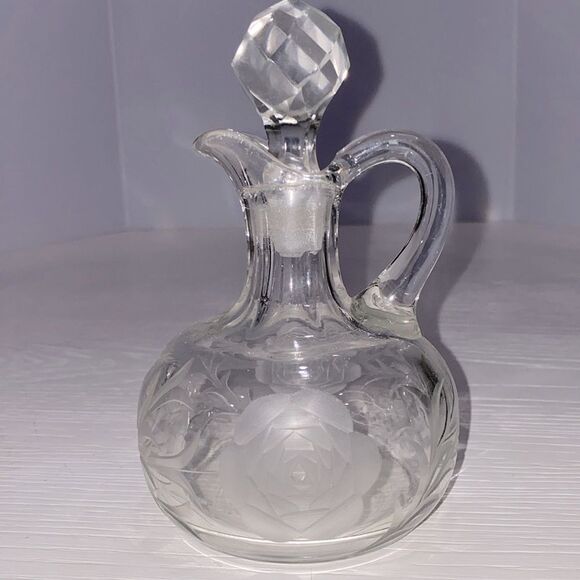 Vintage Etched Oil & Vinegar Cruet Faceted Stopper Etched  Floral Design - Picture 3 of 12